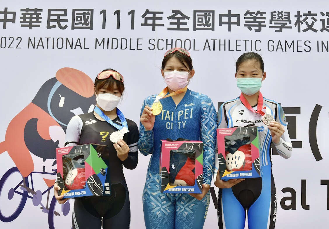 高女組自由車個人計時賽金牌台北市西松高中李采蓉。蔡宗憲攝