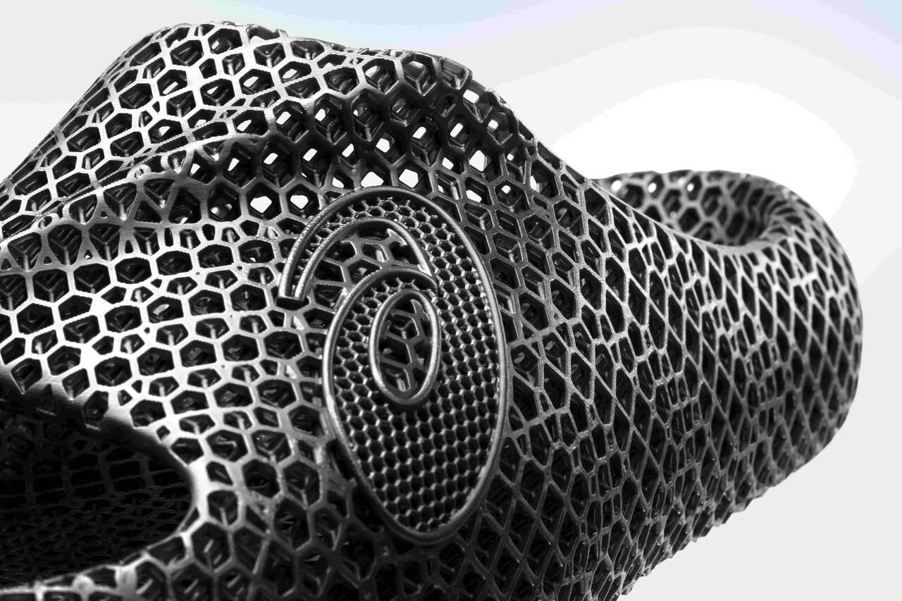 ASICS ACTIBREEZE 3D拖鞋以創新的3D參數化設計打造出突破性的幾何結構提供舒適腳感與良好保護。官方提供