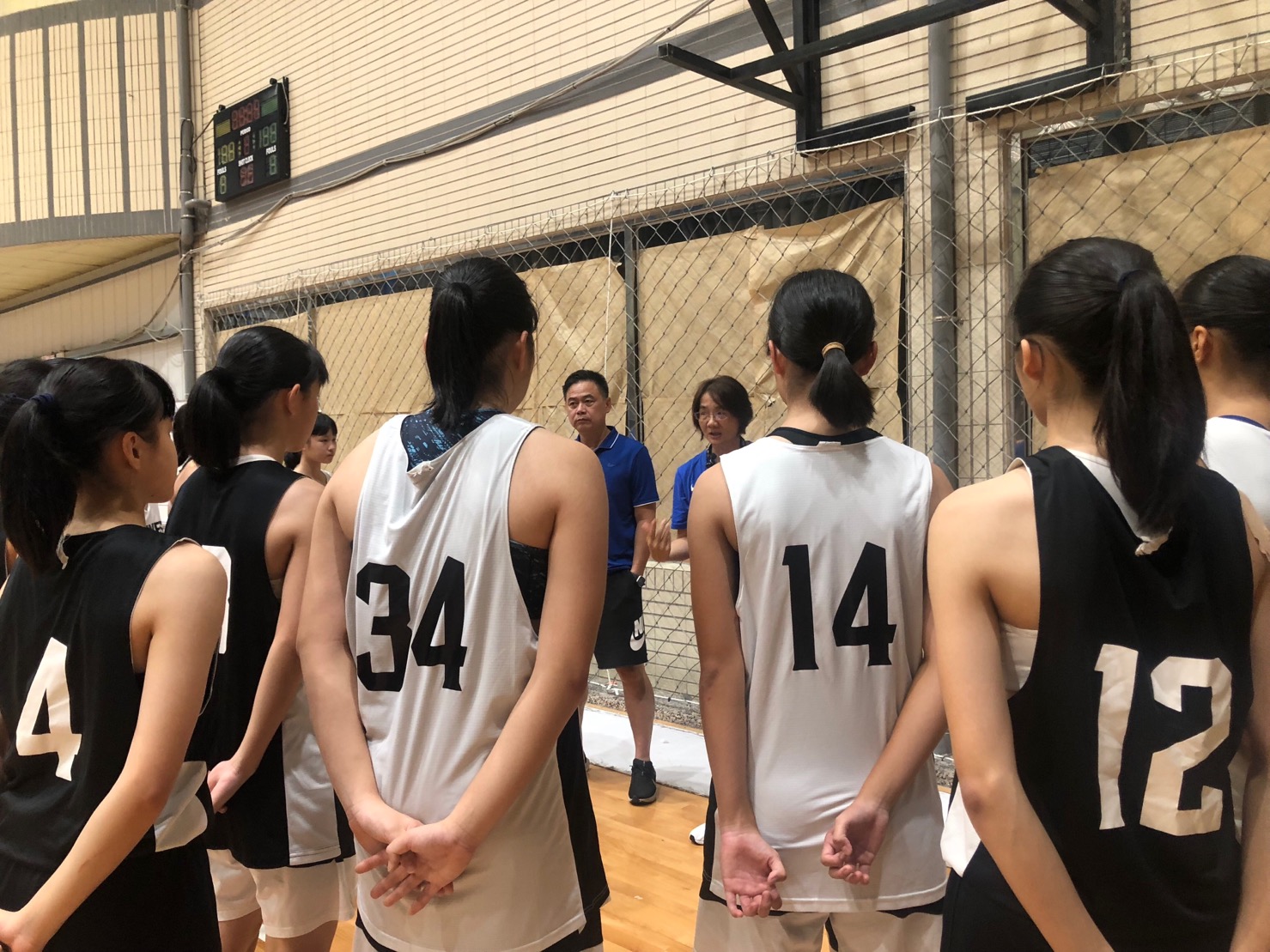 中華U16培訓女籃教練精神講話。大會提供