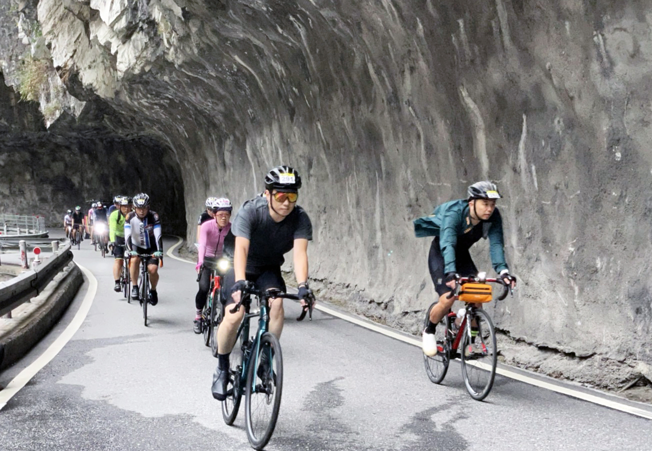 臺灣KOM登山王之路-夏季賽途經壯麗的中橫。中華民國自行車騎士協會