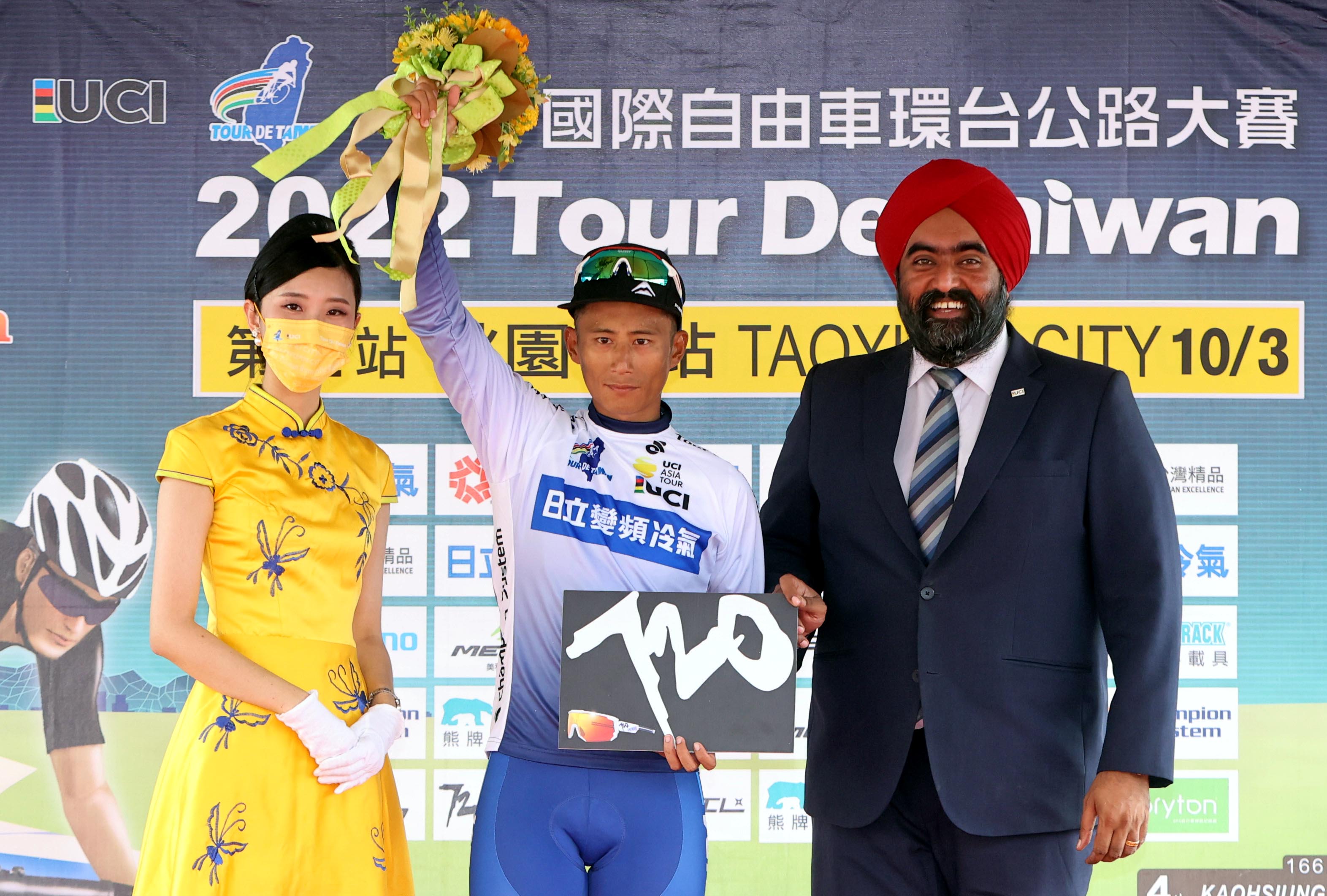 馮俊凱成功搶下亞洲冠軍藍衫。Tour de Taiwan 國際自由車環台賽提供