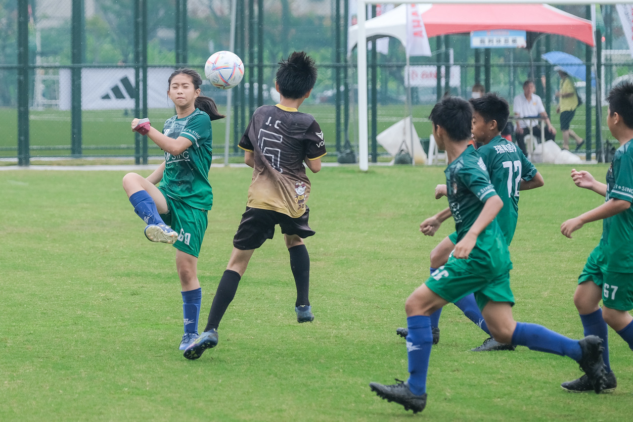YAMAHA CUP快樂踢球趣兒童足球賽本週在高雄熱鬧開踢39隊競逐晉級決賽機會。大會提供
