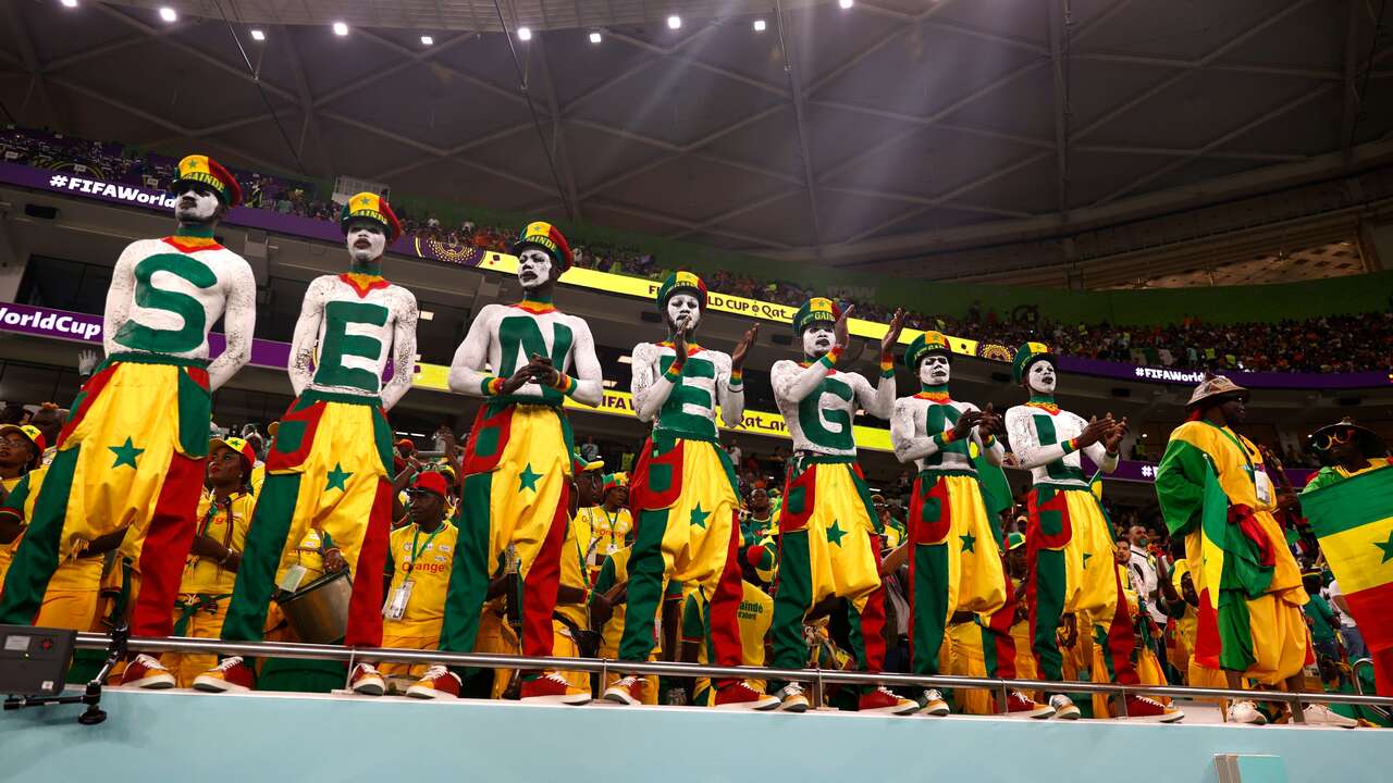 陣容盛大的塞內加爾啦啦隊。摘自官方推特
