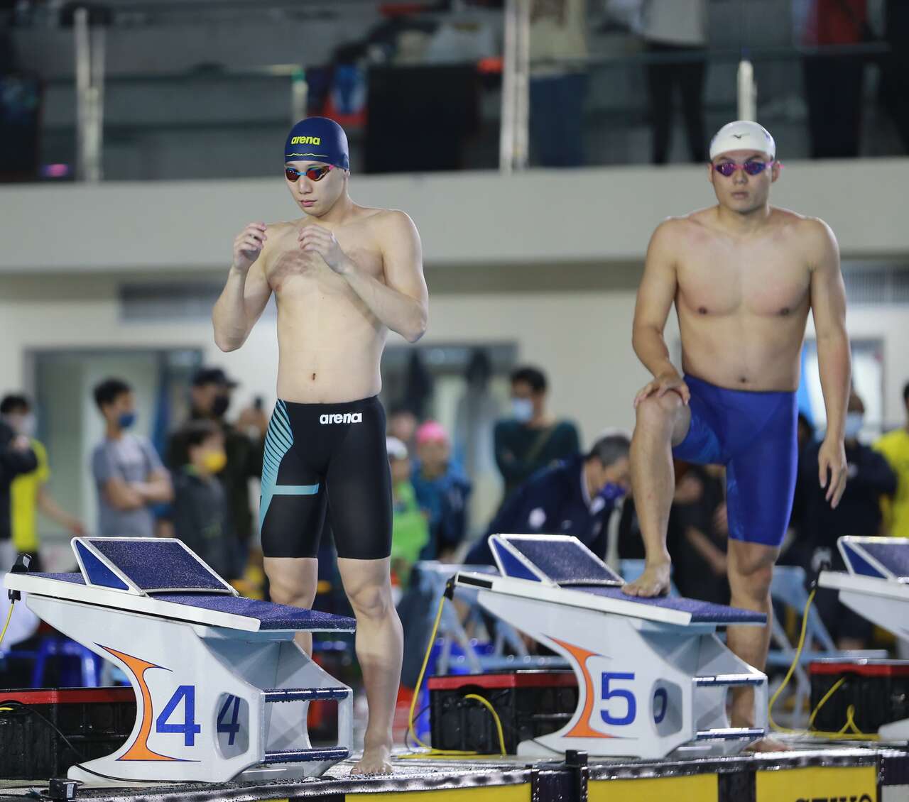王冠閎左挑戰50蝶全國紀錄只差0.22秒。全國游泳協會提供