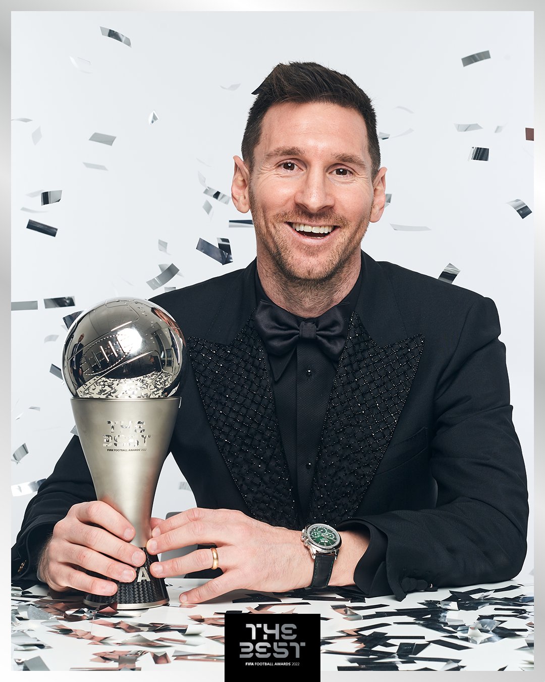 梅西第二度获得国际足总最佳男子球员奖。摘自国际足总推特