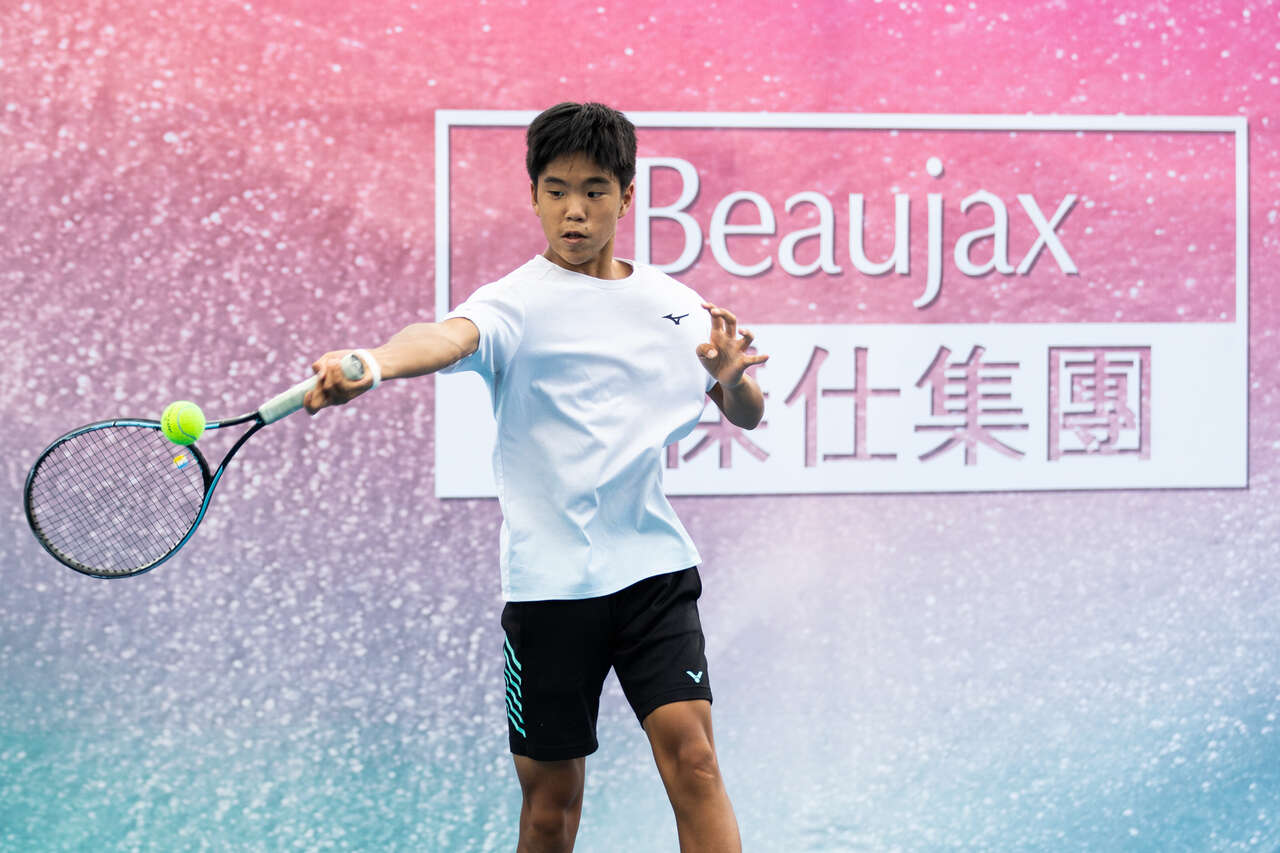 14歲組男單頭號種子陳泓叡志在奪冠會內賽首輪以8 比5勝出。大會提供