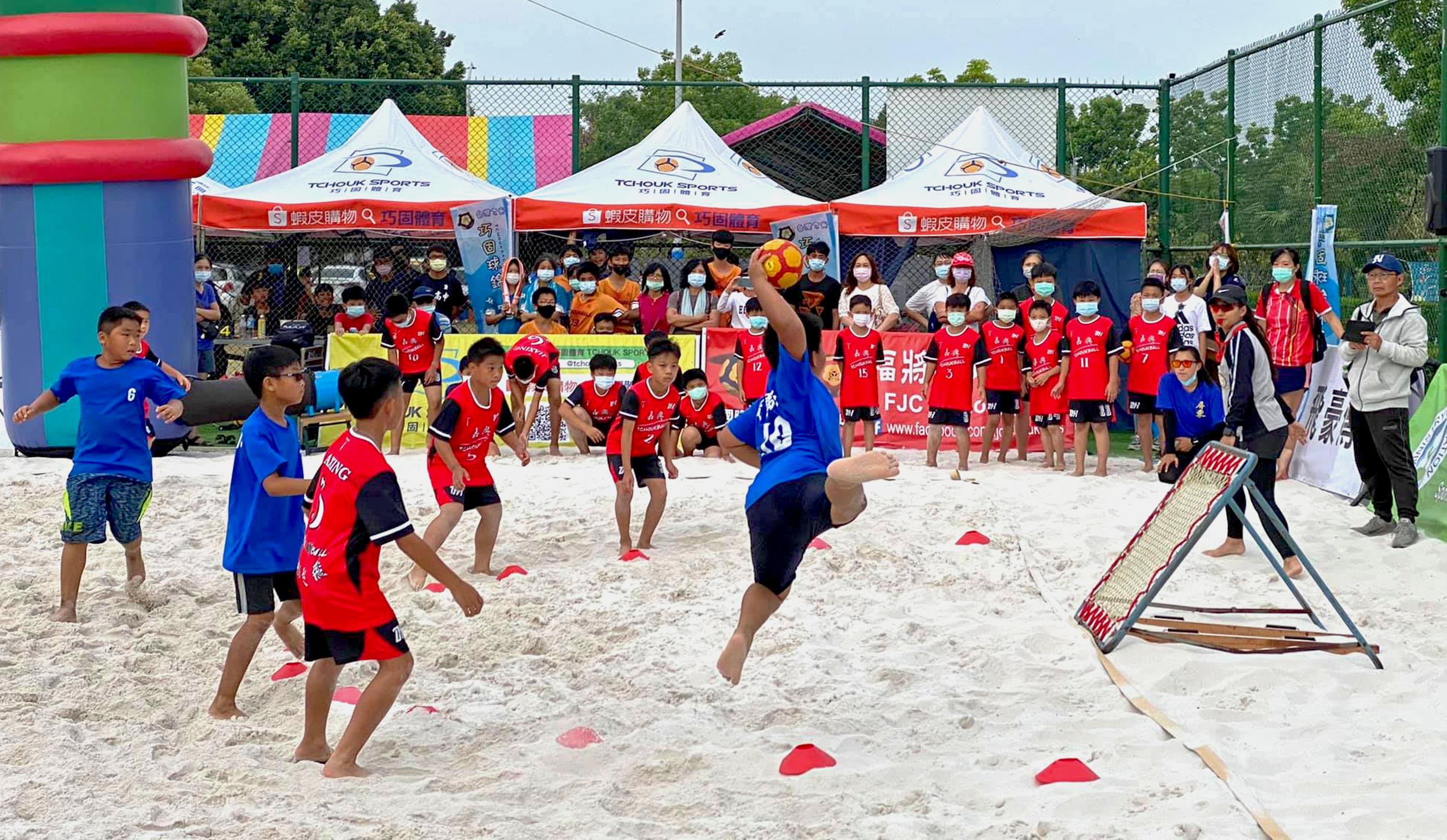 第四屆港都盃沙灘巧固球賽4月21日至24日，在路竹體育園區沙灘巧固球場展開。高雄市巧固球協會提供