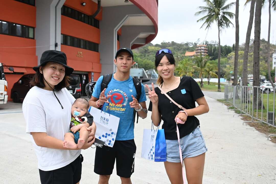 2023 challenge taiwan頒獎典禮 51.5km(左起)張嘉家、張家豪和張婷婷。 challenge taiwan提供