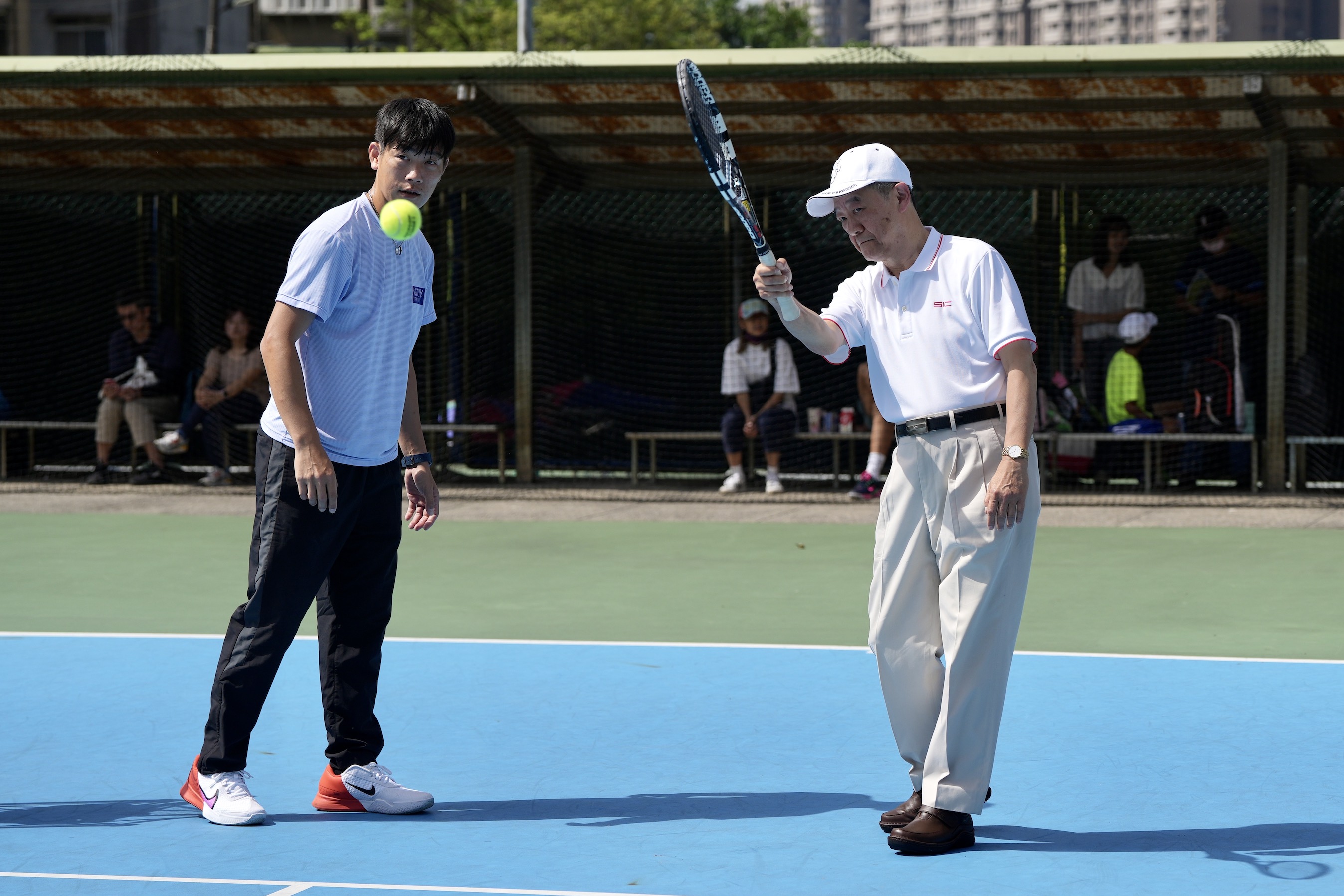 翰可國際股份有限公司董事長陳洋淵(右)。基隆市青少年網球運動發展協會提供