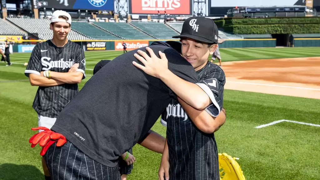 MLB》白襪一日短約簽下抗癌小鬥士　14歲青少年圓夢後進手術房動刀 - 麗台運動報