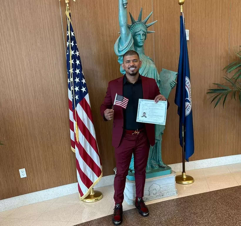 34歲明星工具人艾斯科巴（Eduardo Escobar）拿到美國公民證。摘自MLB推特