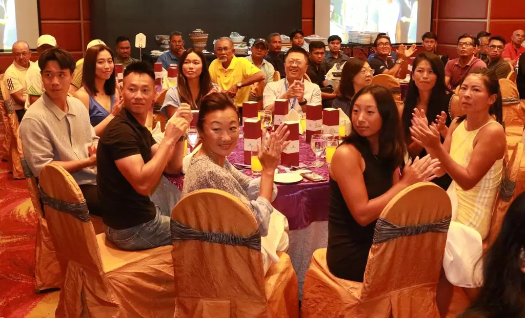歡迎餐會上，中華隊五位女將同坐一桌。四維體育推廣教育基金會 提供