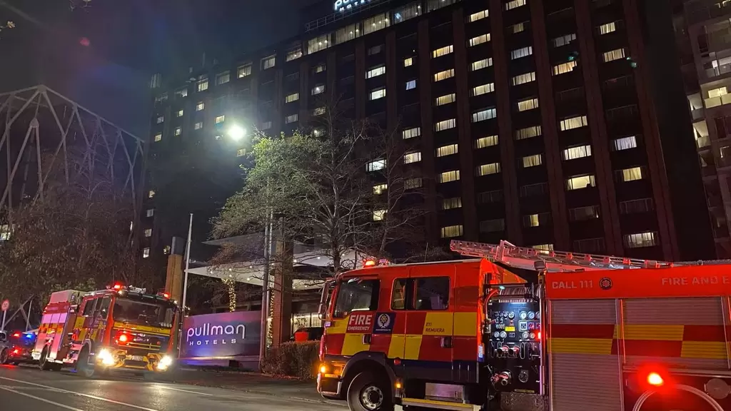 紐西蘭女足飯店發生火災。摘自推特