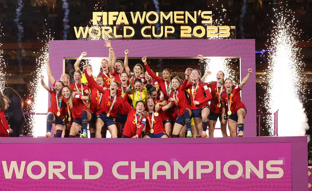 西班牙女足首度踢下世界盃冠軍。摘自世界盃推特