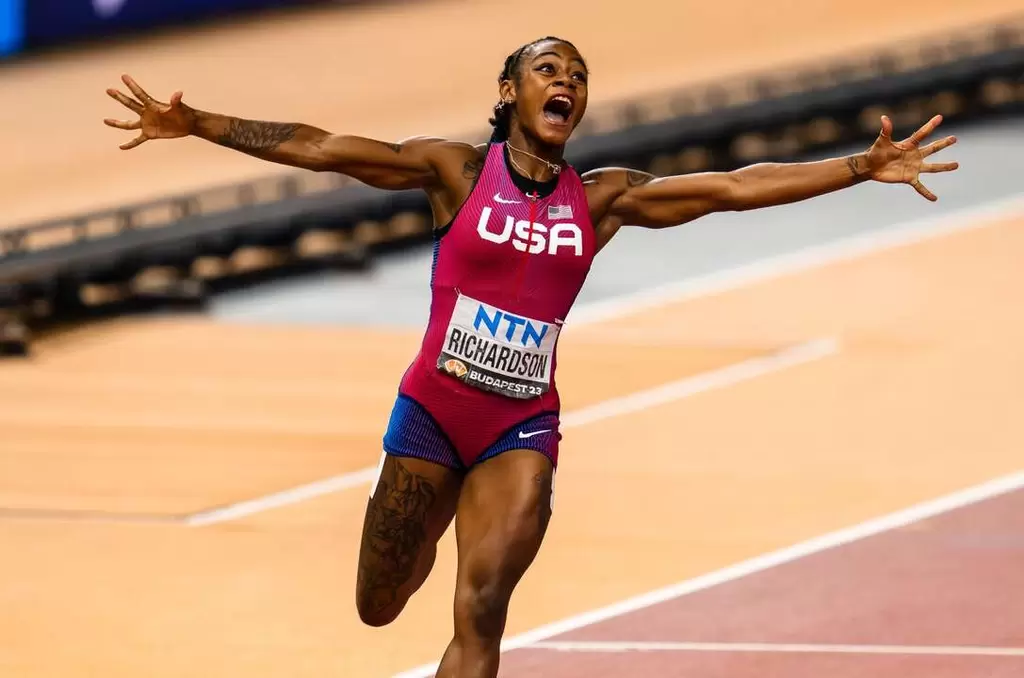 美國呼麻女飛人理查森(Sha'Carri Richardson)以10秒65 秒的成績飆下首面世錦賽金牌。摘自美國隊推特