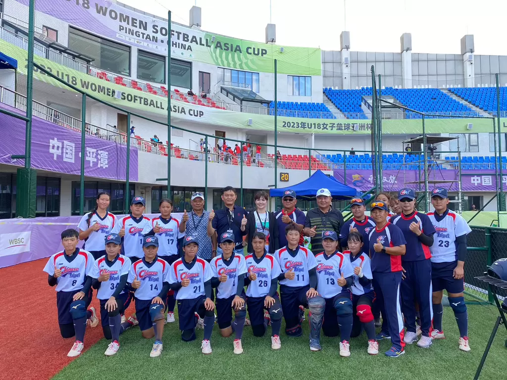 亞壘聯主席潘一全和壘協理事長羅俞欣赴平潭為中華U18女壘隊加油。（中華壘協提供）