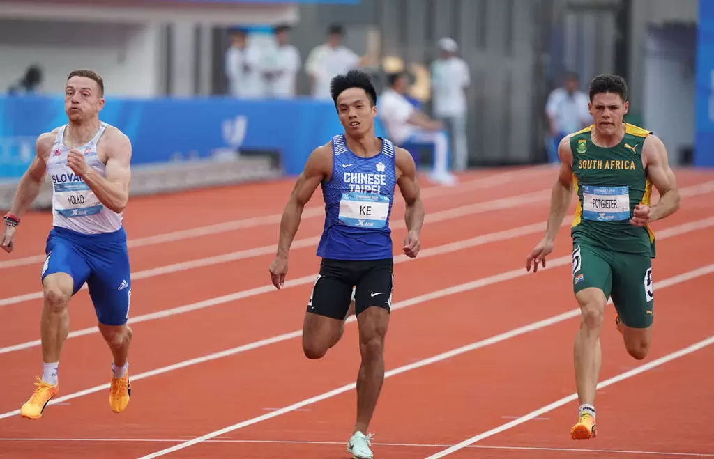 葛吳彥銘以個人最佳的20秒58跑進200公尺決賽。大專體總提供