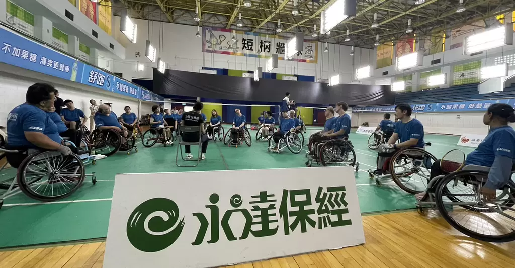 2023年永達盃輪椅網球團體錦標賽，邀請專要運動防護員指導選手放鬆。大會提供