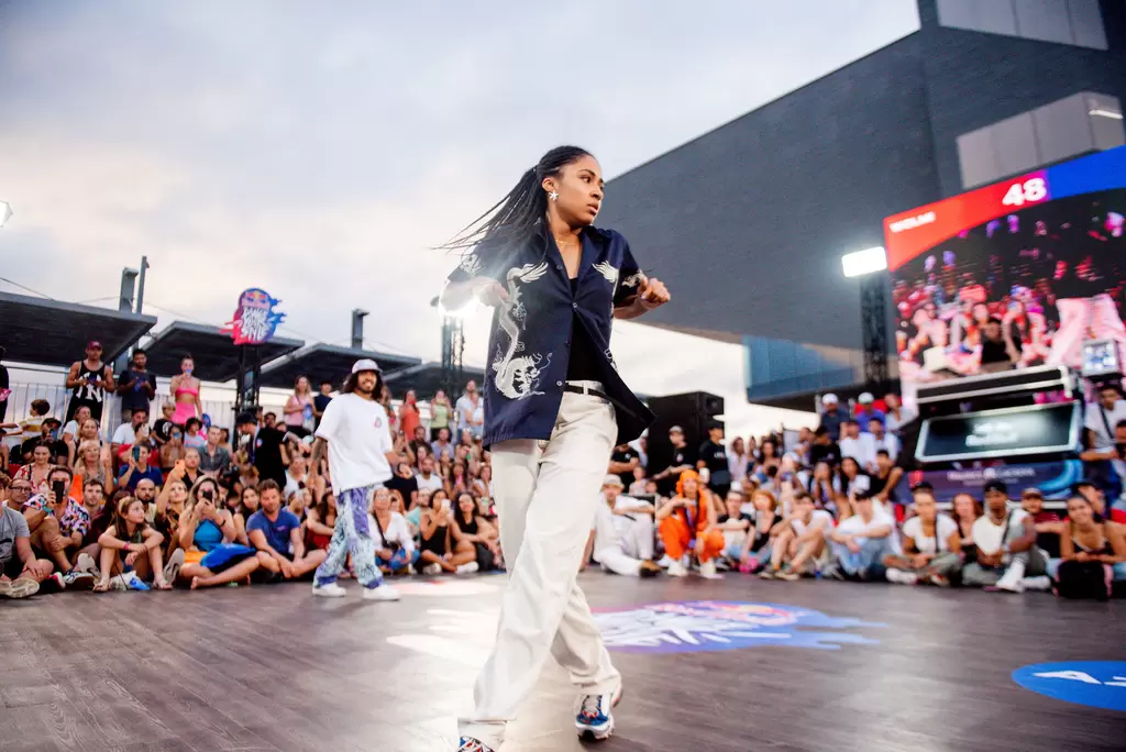 2022 Red Bull dance your style 西班牙贏家的嘻哈舞者Sara，受邀擔任本次世界決賽的外卡舞者。官方提供