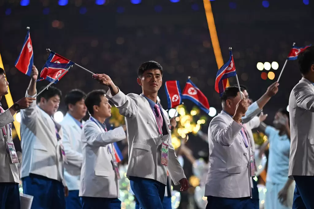 北韓國旗再友出現在杭州亞運閉幕式。法新社