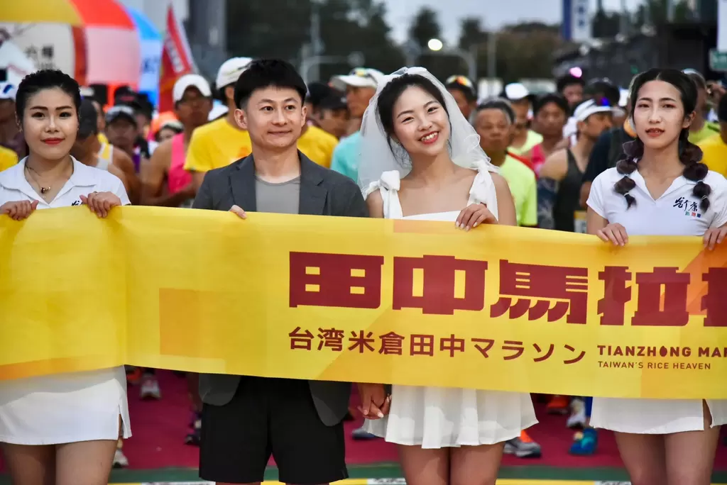 2023台灣米倉田中馬拉松，全馬組領跑的新人組合。官方提供