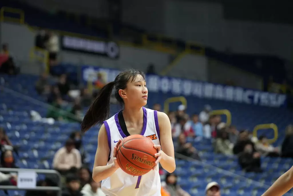 南湖高二鎮隊「雙徐」徐郁婷生涯新高33分8籃板。大會提供