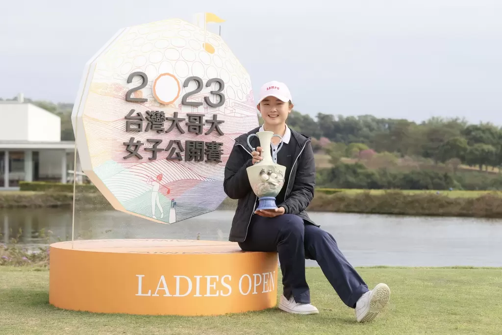 「台豐殺手」洪玉霖在最擅長的台豐球場輕鬆捧走2023台灣大哥大女子公開賽冠軍。大會提供