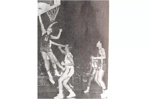 1960賴連光。籃球名人堂提供