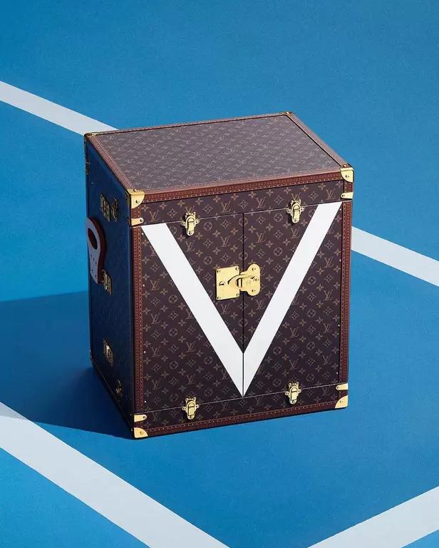 由巴黎附近Asnières的LV工坊製作的澳網冠軍盃箱。摘自澳網IG