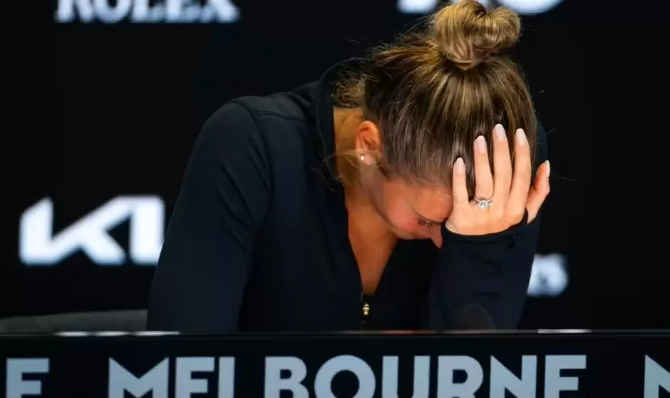柯絲堤雅克(Marta Kostyuk)淚灑賽後記者會。摘自WTA推特