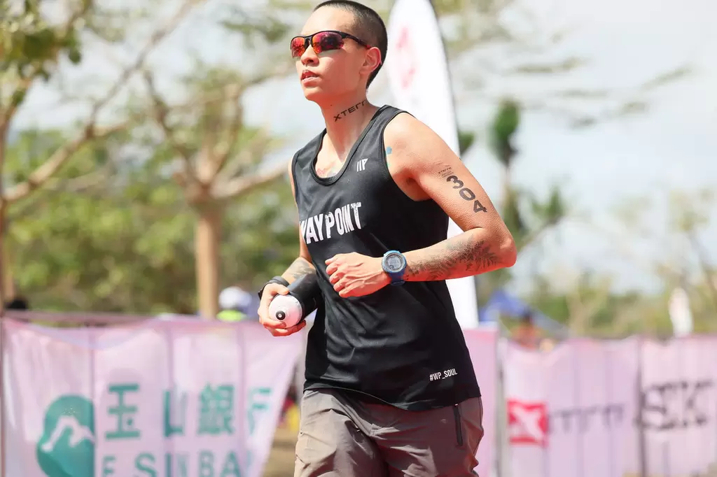 周季瑩在WAYPOINT作伙健身房擔任CROSSFIT教練。