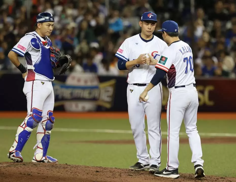 12強》中華隊7投手無四死球完美壓制古巴　4勝1敗戰績晉級東京巨蛋