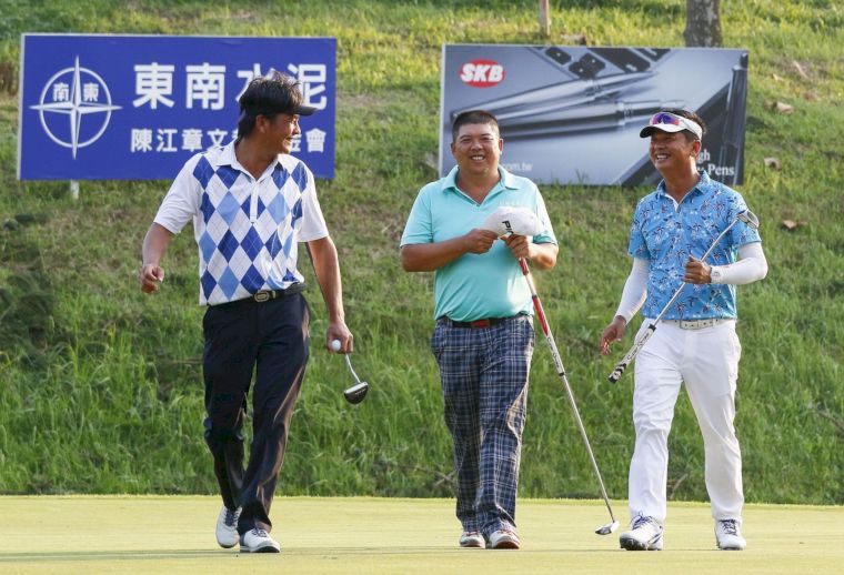 (左起)林文科、林文鴻、林文堂三兄弟難得同組競技。