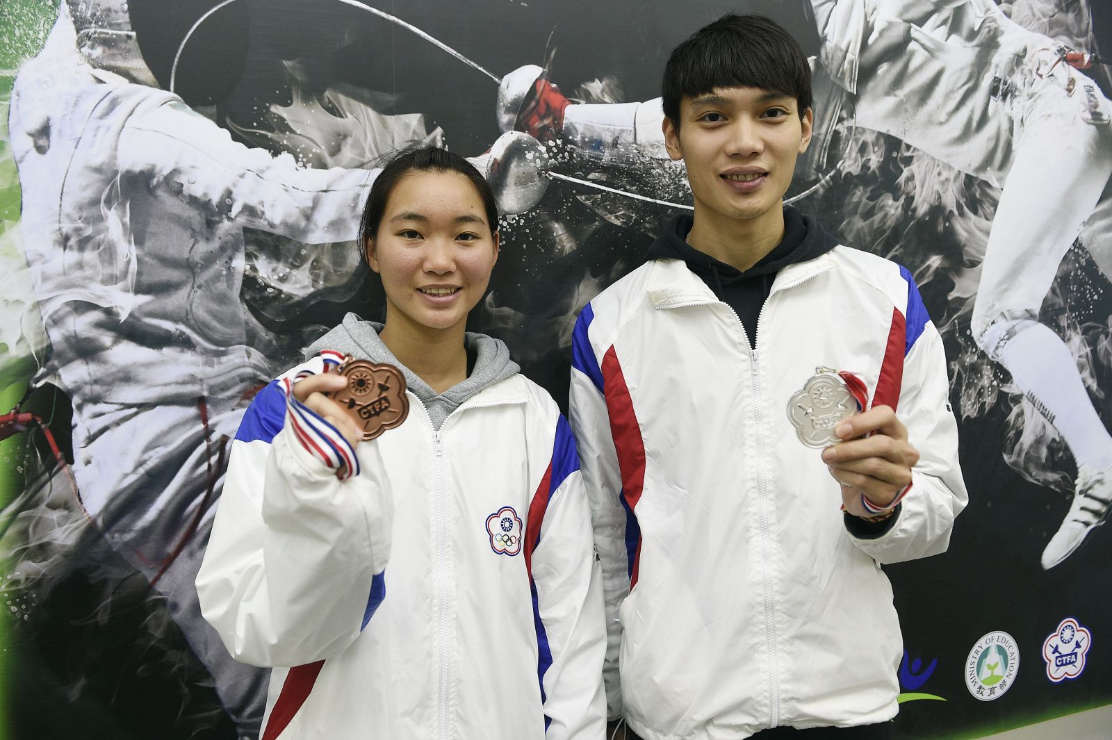 陳宗霖(右)、韓欣妤分獲銀、銅牌。