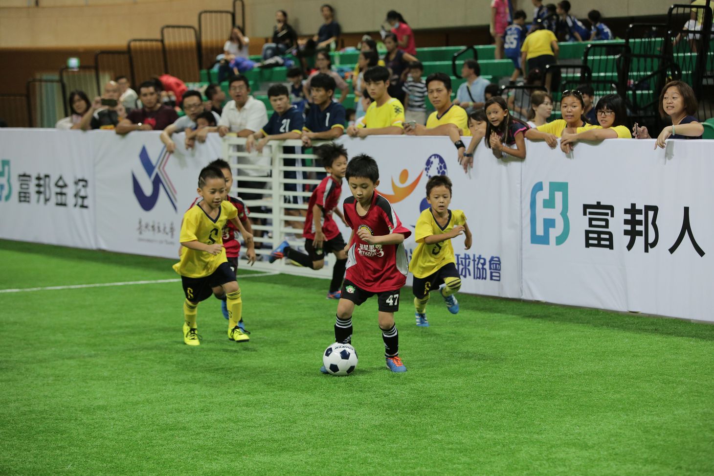 富邦盃城市迷你足球賽24日開幕，首日登場U6幼兒組賽事。（富邦提供）