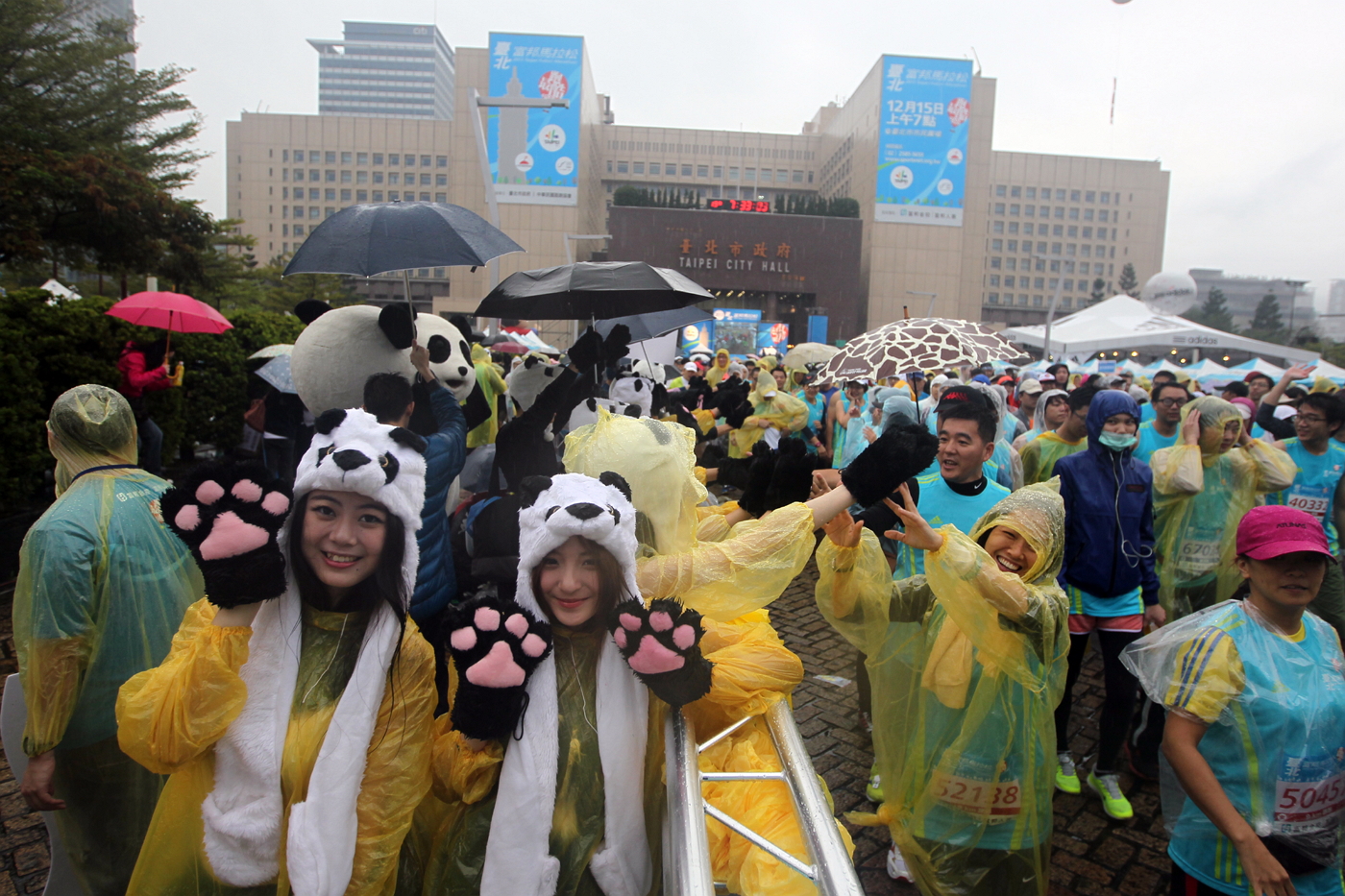 台北馬拉松啦啦隊和志工向來熱情。(資料照，主辦單位提供)