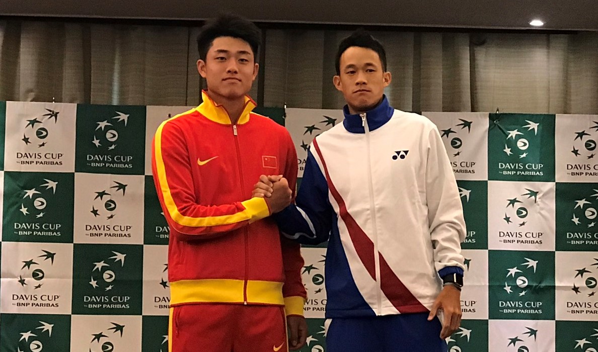 莊吉生(右)對上中國新希望吳易昺。中華民國網球公開賽提供