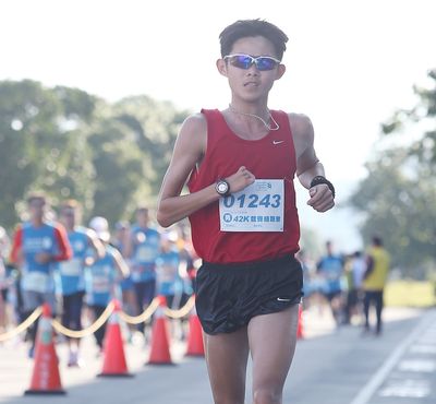 臺灣全程馬拉松男子選手最佳成績由年輕小將楊永均以2小時38分26秒奪得。（大會提供）
