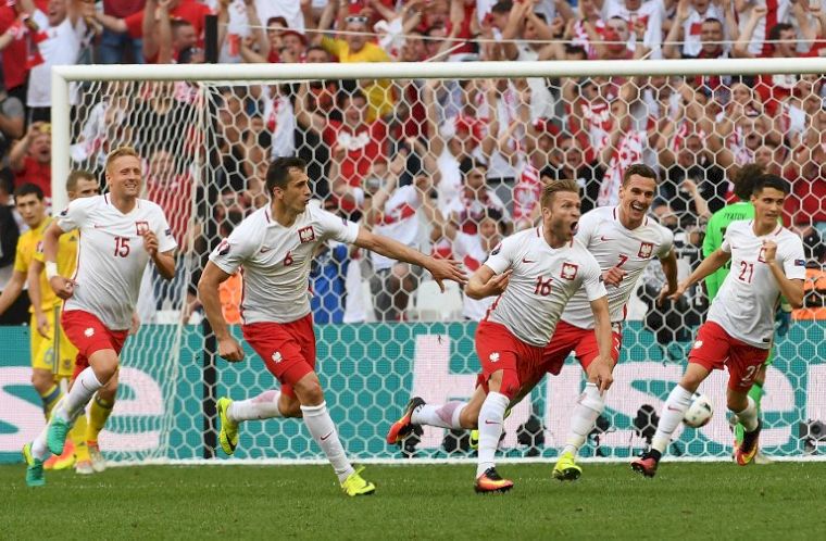 波蘭以分組第二晉級。(AFP)