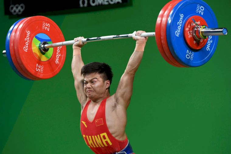 龍清泉舉重56公斤破世界紀錄奪金！法新社