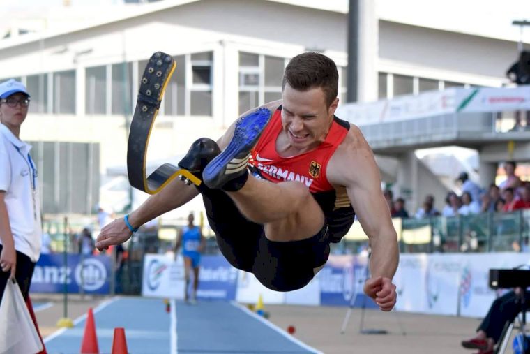 德國跳遠刀鋒戰士雷姆爭取里約奧運出賽機會。圖/翻攝自雷姆臉書