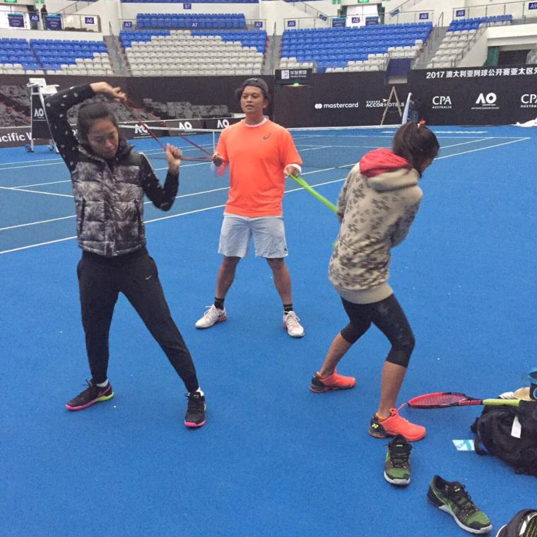 謝氏網球家庭很少三人同場比賽。摘謝淑薇臉書