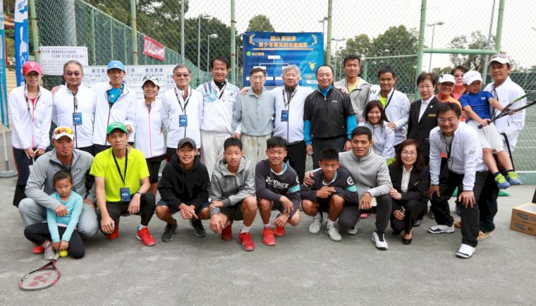 網球菁英賽由國內熱心球友舉辦。圓山友潛會提供