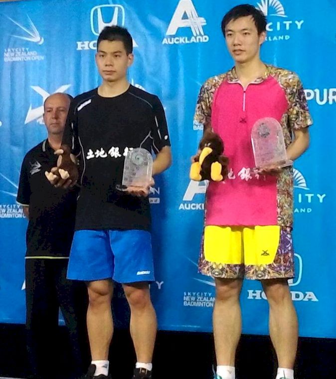 台灣好手王子維（右）許仁豪包辦紐西蘭公開賽男單金、銀牌（王子維提供）