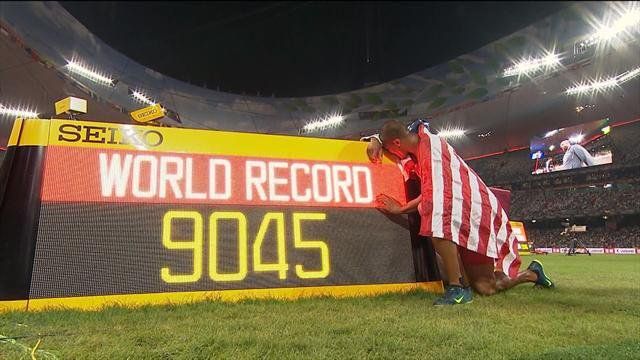 十項鐵人世界紀錄保持者伊頓。圖/翻攝自伊頓推特