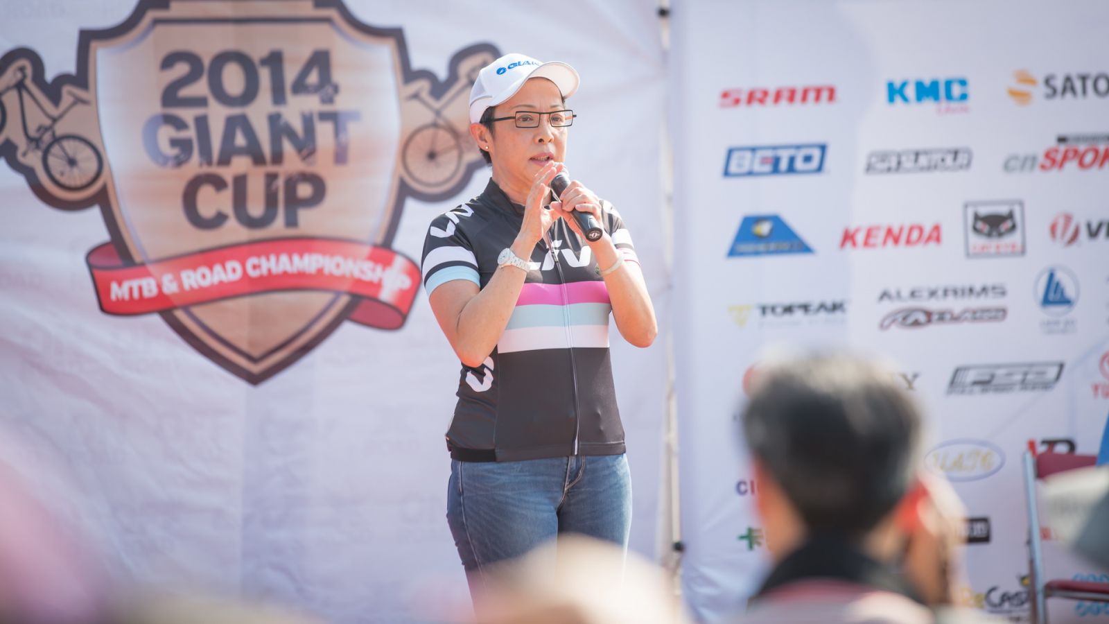 自行車新文化基金會執行長劉麗珠針對LIV130女性挑戰賽作賽前打氣。