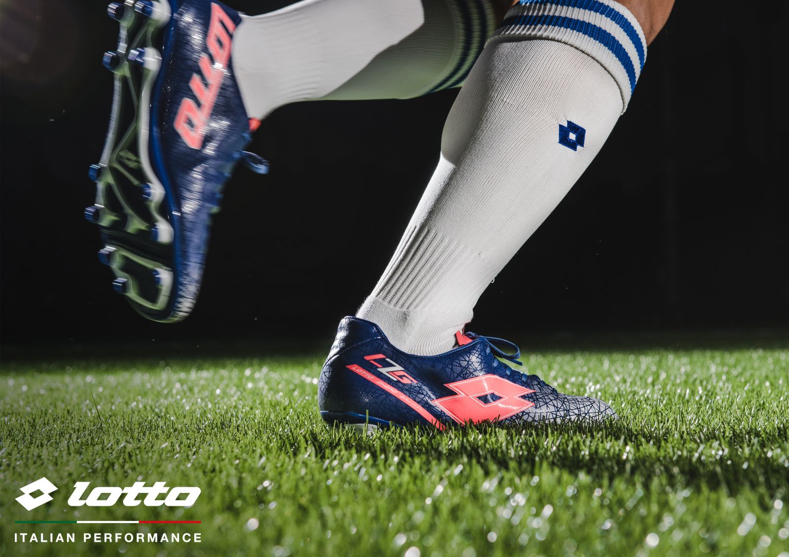 Lotto推出的足球LZG系列球鞋。
