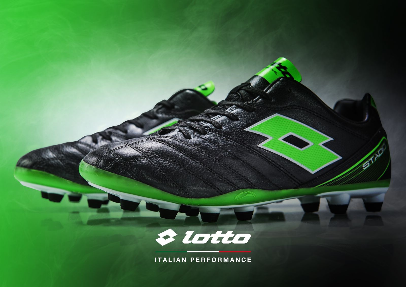 :Lotto的Stadio300系列球鞋。