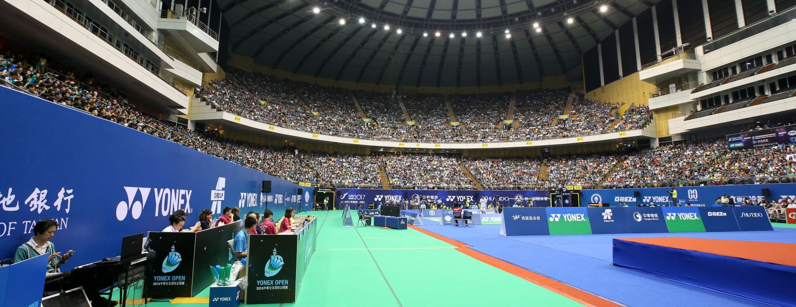 12000人擠爆台北小巨蛋，台北羽球公開賽續寫紀錄（李天助／攝）